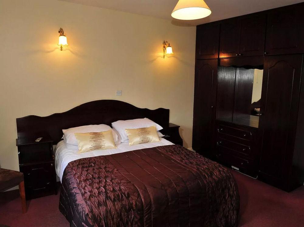 Dundrum House Hotel, Golf & Leisure Resort Bagian luar foto